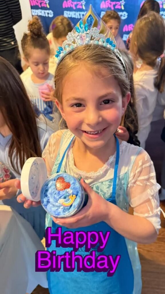 Artzi Events – When the song says gotta get your hands dirty we listen Slime station fun for Sophie’s bi