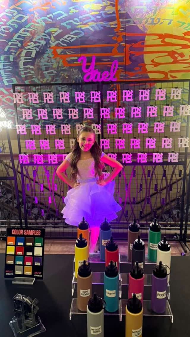 Artzi Events – Yael’s Bat Mitzvah theme was — LOVE. So we designed a station where guests didn’t just cr